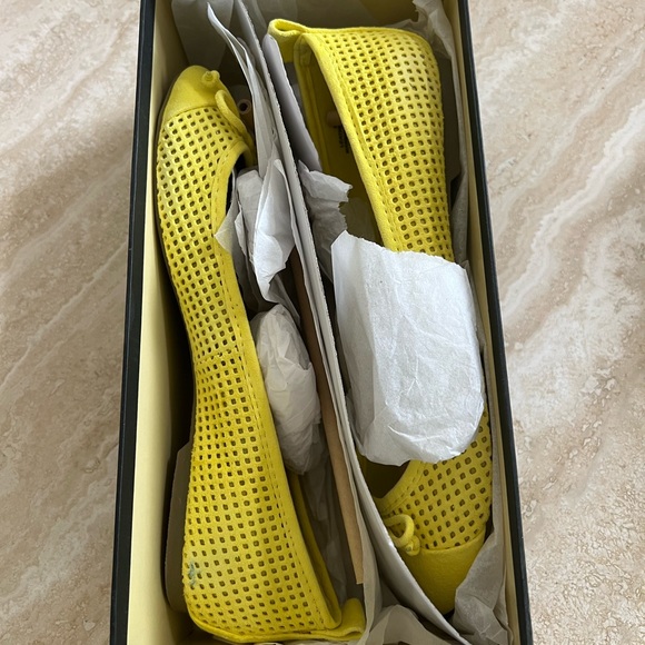 Ann Taylor Yellow Suede Ballet Flat with Bow
Size: 6.5 . New in box, never open - Picture 12 of 17